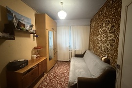 3 к кв, 50 кв м Суворова 11