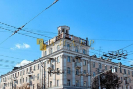 Продается 4-комнатная квартира